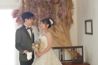 新郎様が持つグローブに込められた意味とは…