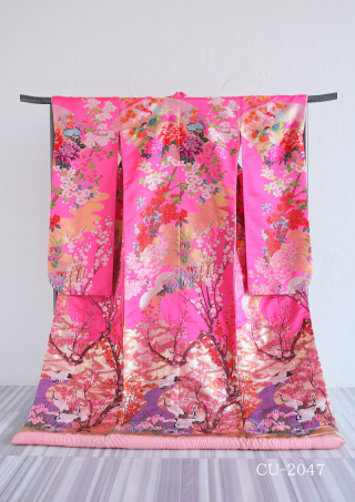 きれい目ピンクの打掛が入荷しました(*^^*)