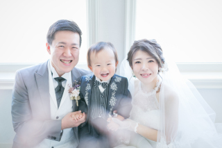 優しい笑顔がいっぱい!とっても素敵なファミリーフォトです(*^_^*)