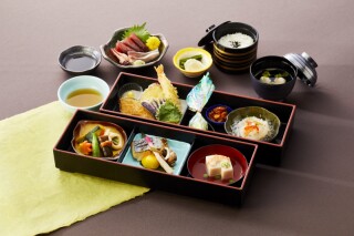 会食付きプランご好評いただいております♫