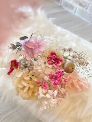 ドライフラワーの髪飾りレンタルしてます♡