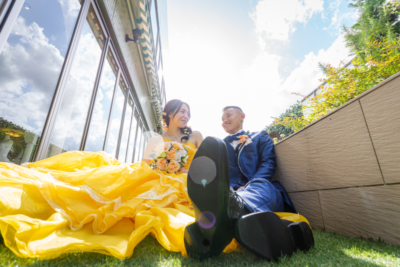 ガーデンテラスでの屋外ショットが可愛い♡スタジオ隣接なので寒い時期でも安心♫