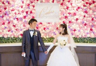 幸せいっぱい♡手繋ぎショット