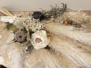 おしゃれなドライフラワーブーケもレンタルしております♡