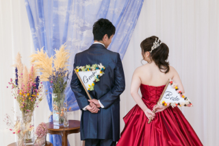 ムービーにてカラードレスを紹介しております♡