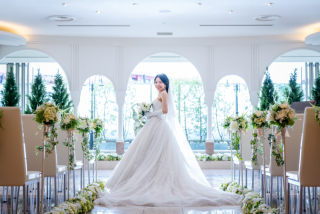 ドレスは1着ずつ手縫いでサイズ調整しております♡