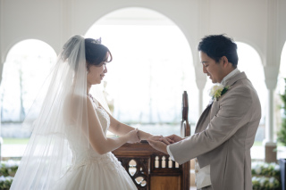 チャペルフォトで写真に残す結婚式♡