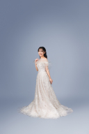 新作ドレスのご紹介