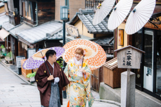 和装2点、ロケ＋スタジオ撮影の様子