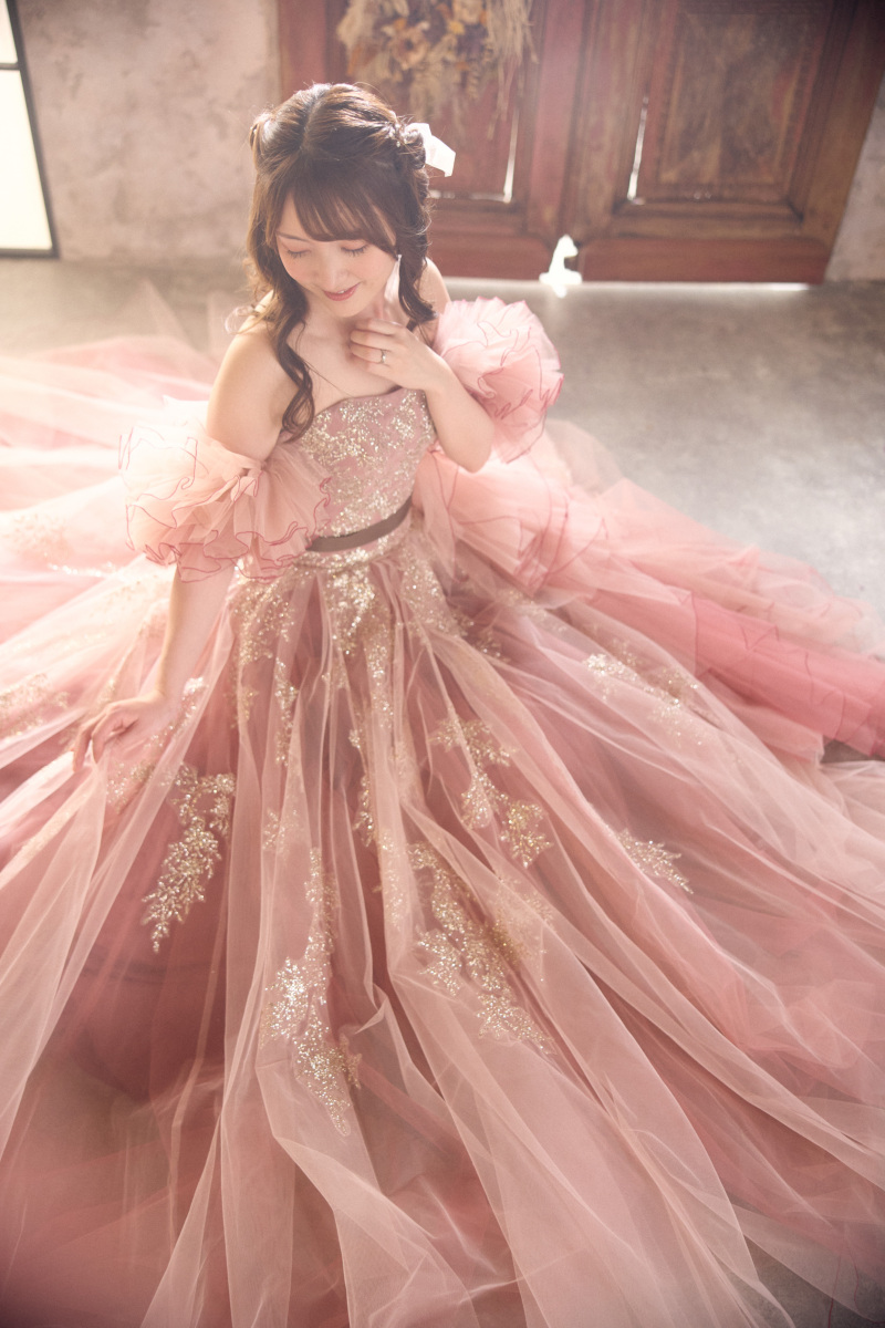 カラードレスでの前撮りフォトまとめてみました♡