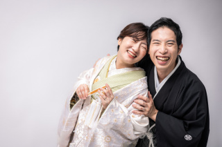 カラフルスタジオで楽しく♥|白無垢&色打掛撮影!