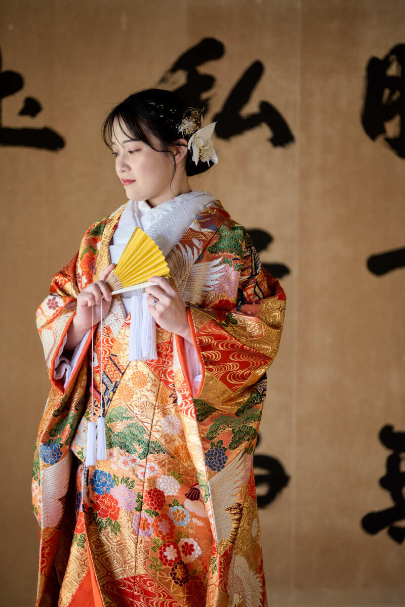 華やかな色打掛のショット