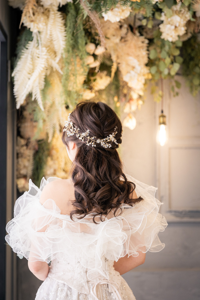 洋装前撮りの様子【アンティークチャペルスタジオ】