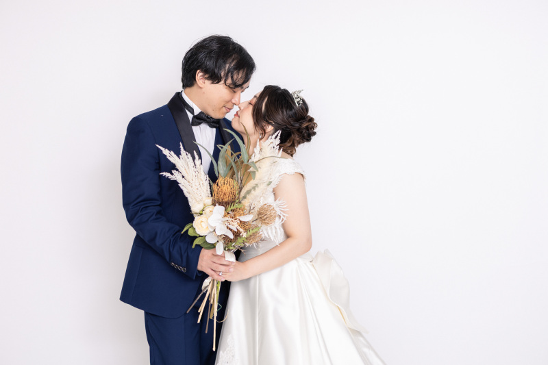 ホワイトドレスの前撮りフォト
