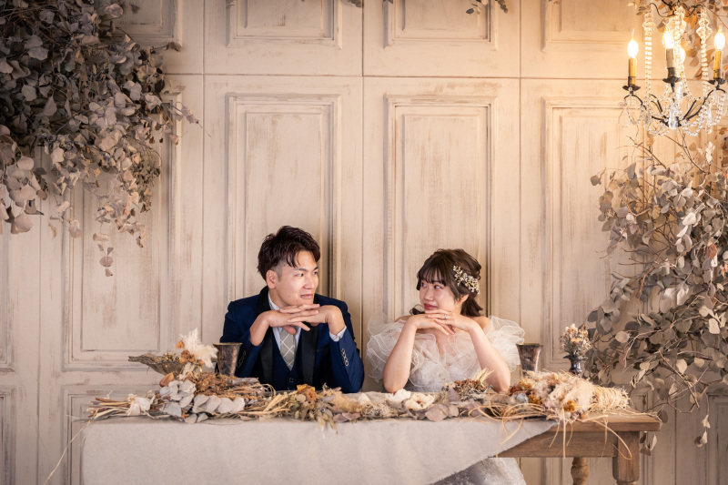 洋装前撮りの様子【アンティークチャペルスタジオ】
