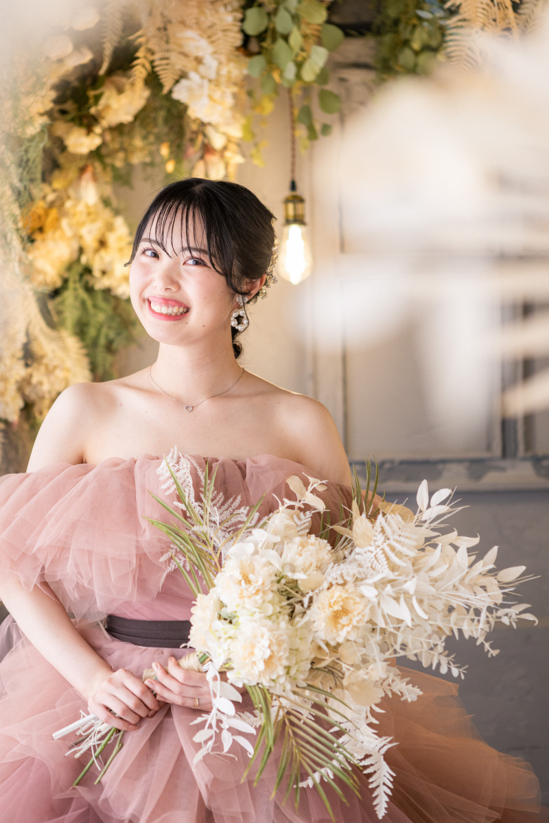 カラードレスでの前撮りフォトまとめてみました♡