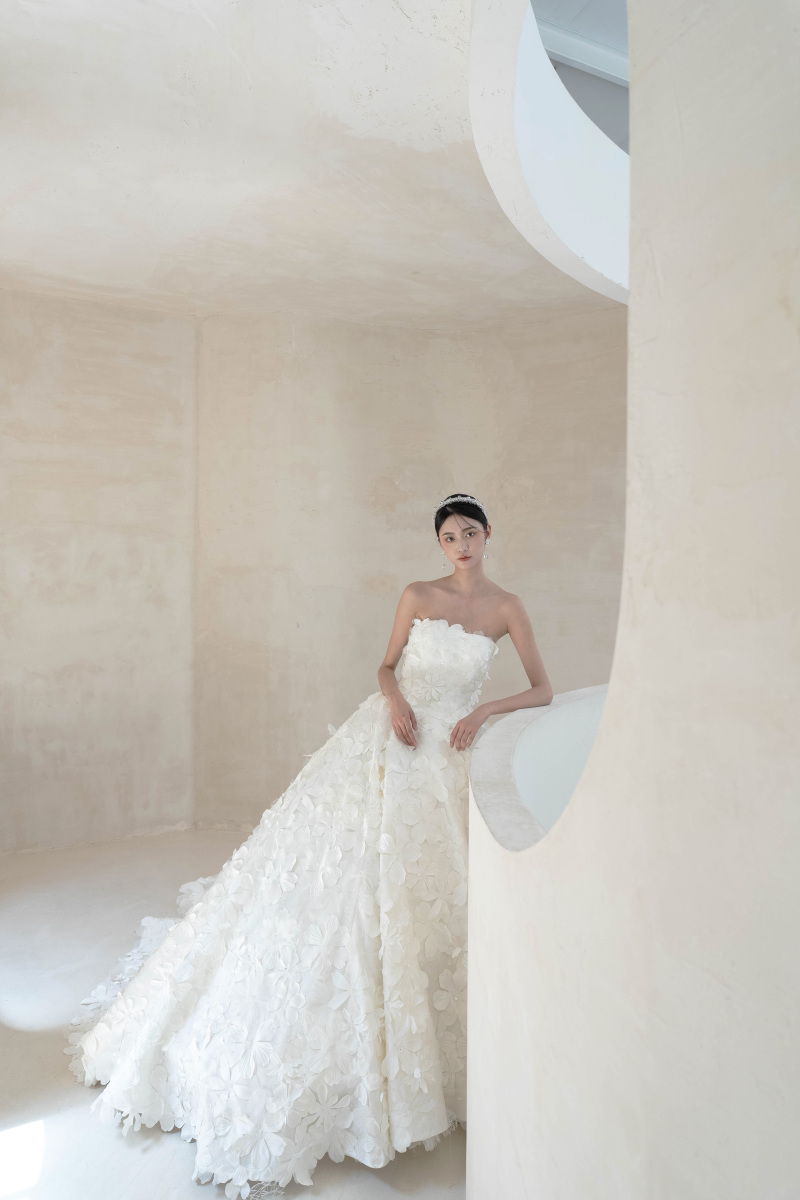 新作花びらドレス入荷♪