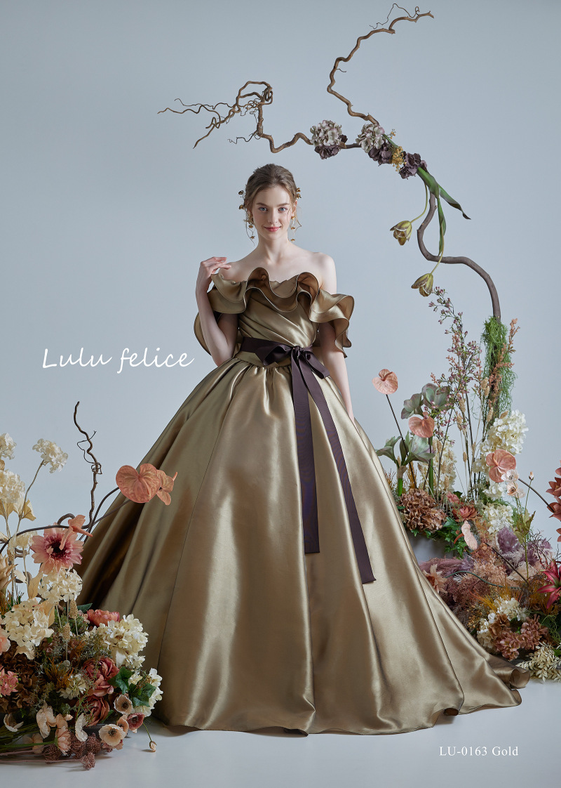 ゴールドドレス入荷⭐︎
