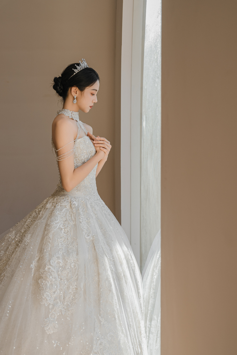 装飾豪華！韓国風ドレス入荷！