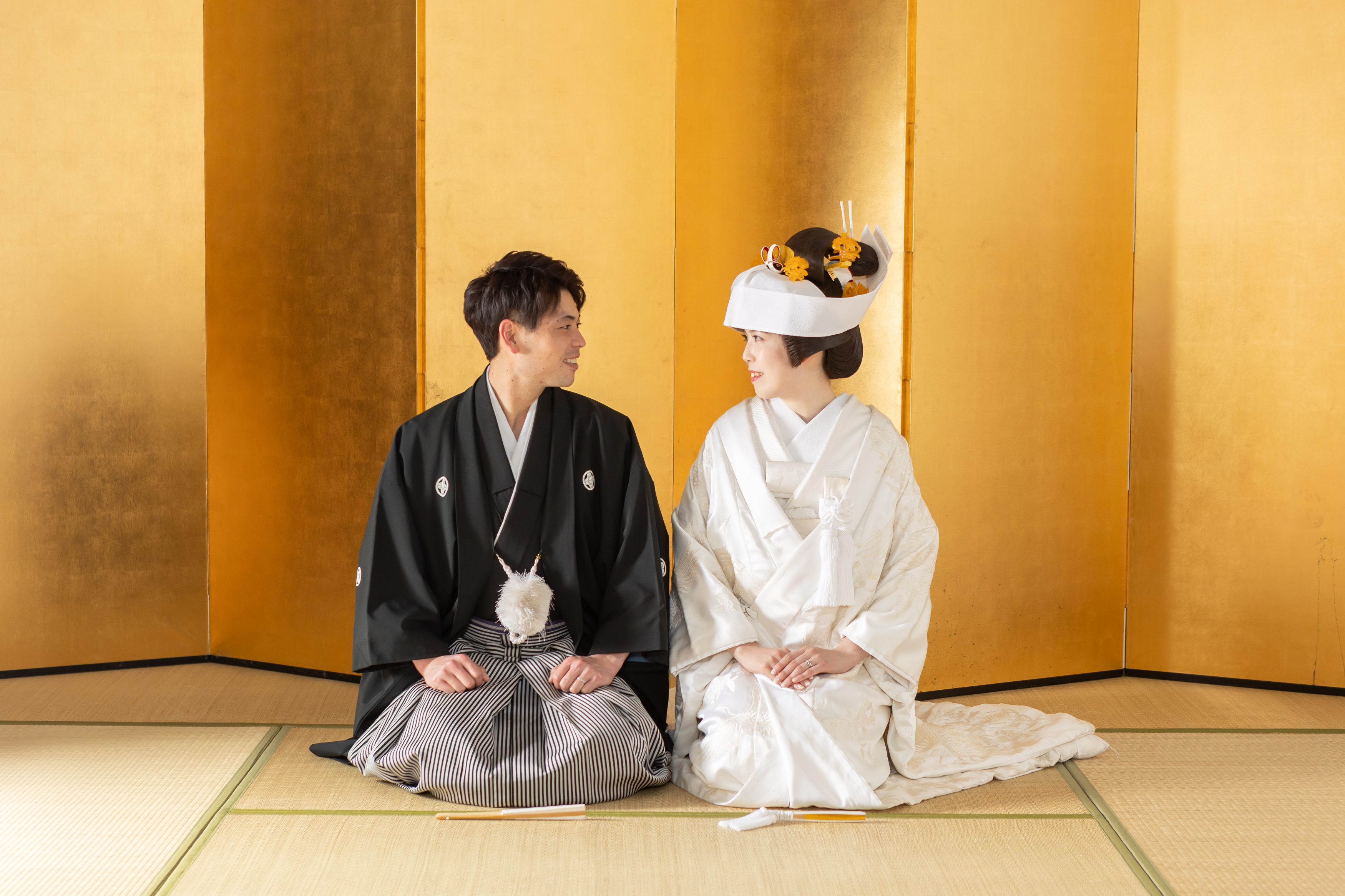 華やかさが際立つ色打掛　正絹　最高級 色打掛 赤地 八重がさね - 色打掛 | レンタル | レンタルドレス