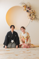 和装の凛とした美しさと、洋装の華やかさを一緒に