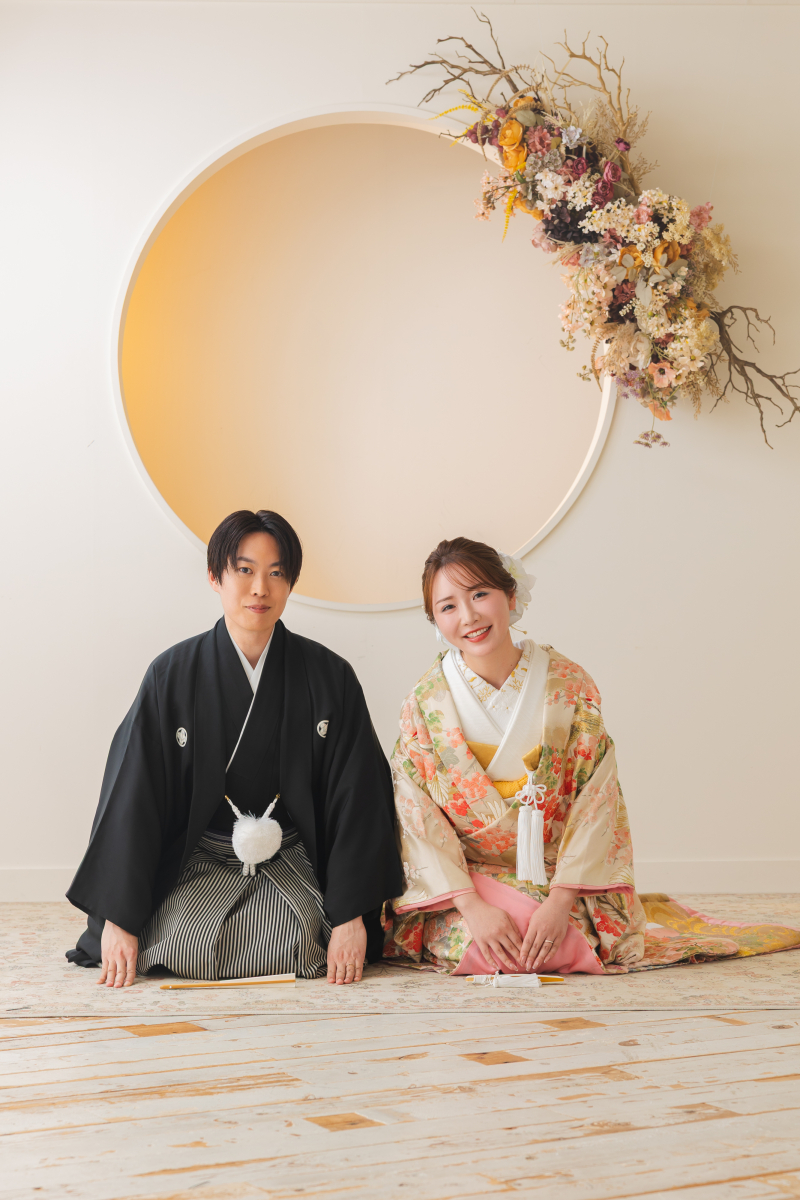 和装の凛とした美しさと、洋装の華やかさを一緒に