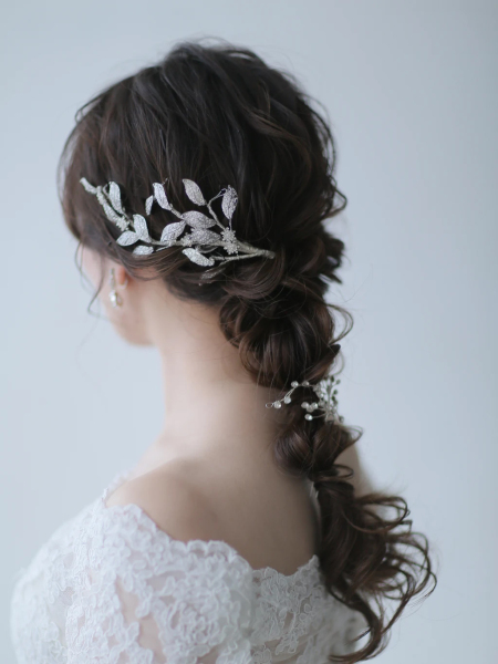 ドレスに合わせるヘアスタイルご紹介!