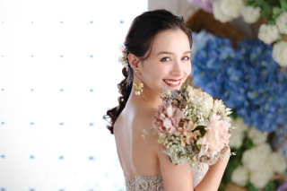 ドレスにぴったり！ローポニーテール♡