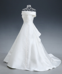 オフショルダーのドレスが人気です♡