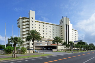 ホテル併設の利点とかねひで喜瀬ビーチパレスについて