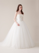 ドレス選びで迷ったら？絶対に外せない“プリンセスライン”