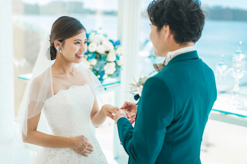 沖縄のロケーションで輝く!ドレス別ヘアコーディネートをご紹介