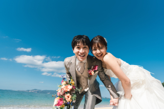沖縄フォトウェディングの人気シーズンはいつ？予約はどのくらい前がおすすめ？