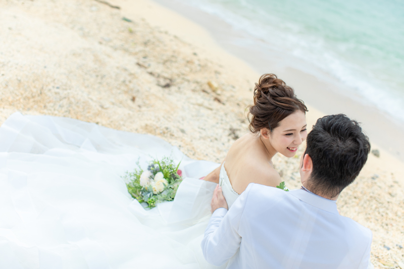 沖縄のロケーションで輝く!ドレス別ヘアコーディネートをご紹介