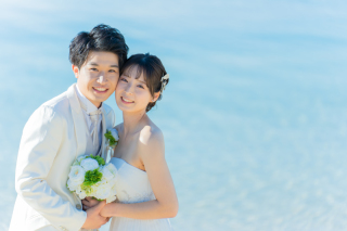 白のタキシードはいかがですか？♡