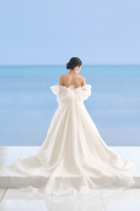 現地コーディネーターの推しドレス♪”めい”