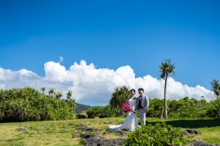 新郎様もイメージチェンジ!タキシード1着でのアレンジ方法✿