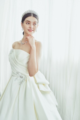 Ivory&Coのティアラのご紹介♪