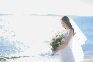 【夏といえば!】海フォトウェディング♡
