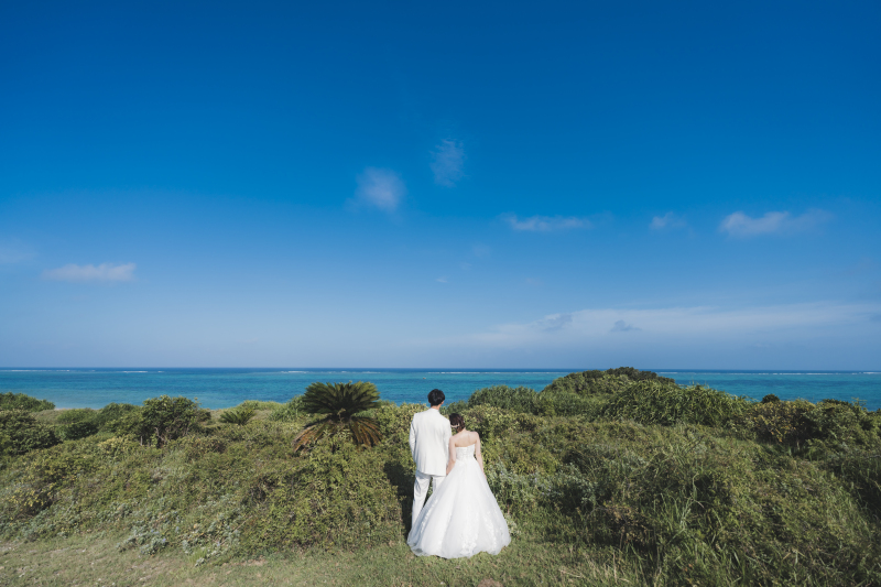季節ごとに表情を変える石垣島の海とウェディングフォト