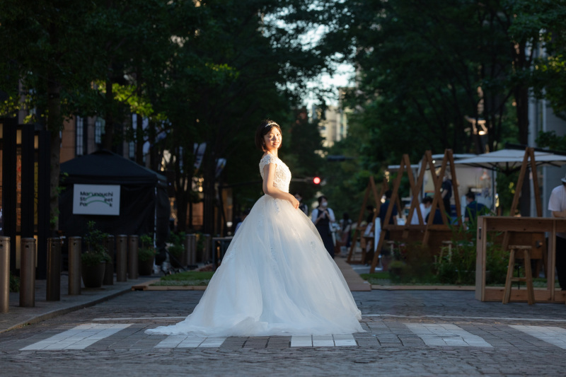 手元を綺麗に見せることができるブライダルネイルをご紹介します