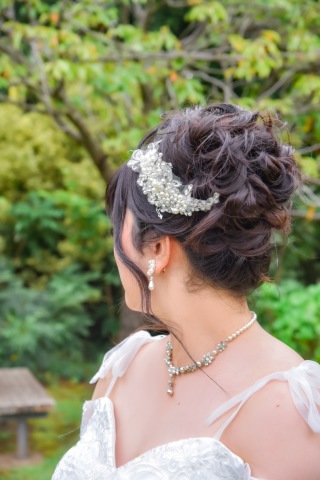 ドレスにおすすめのヘアスタイル