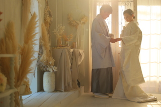 夕方のスタジオで和装撮影