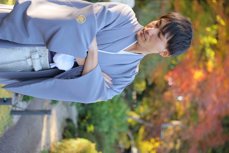 袴姿がかっこいい！新郎様の和装ソロカット　