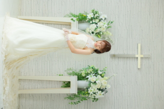 クラシカルな美しさ 上品レースのウェディングドレス