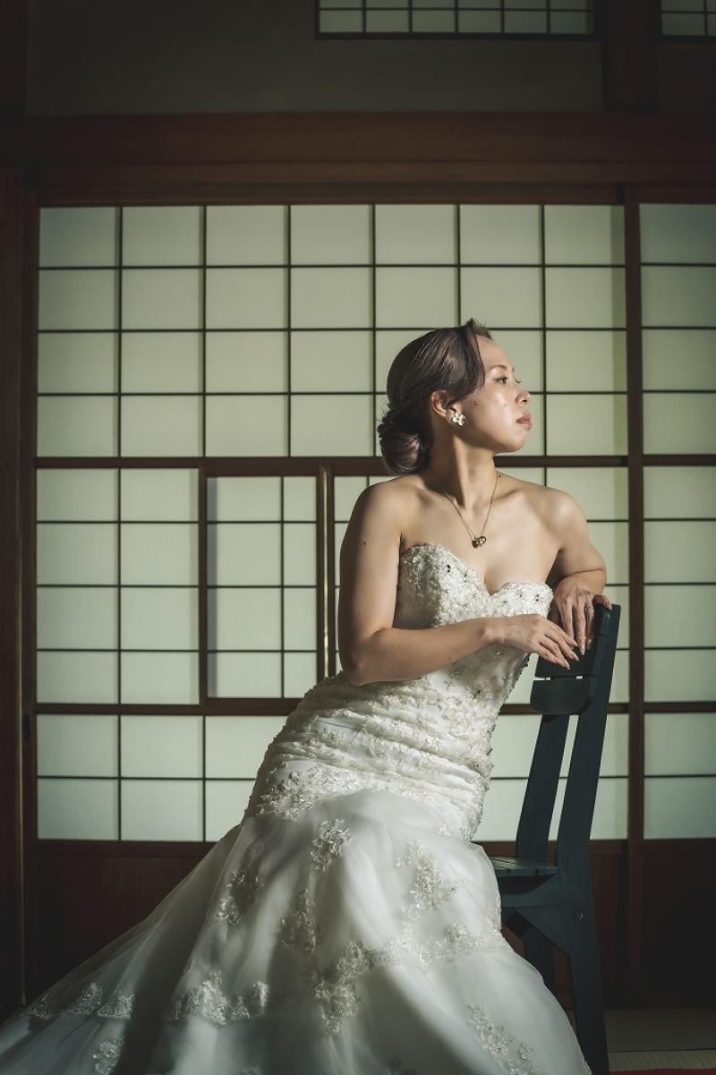 優雅なロースタイル　大人花嫁のトレンドヘア