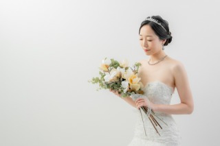 「運命の一着」に出会う!前撮りを最高の思い出にするドレス図鑑