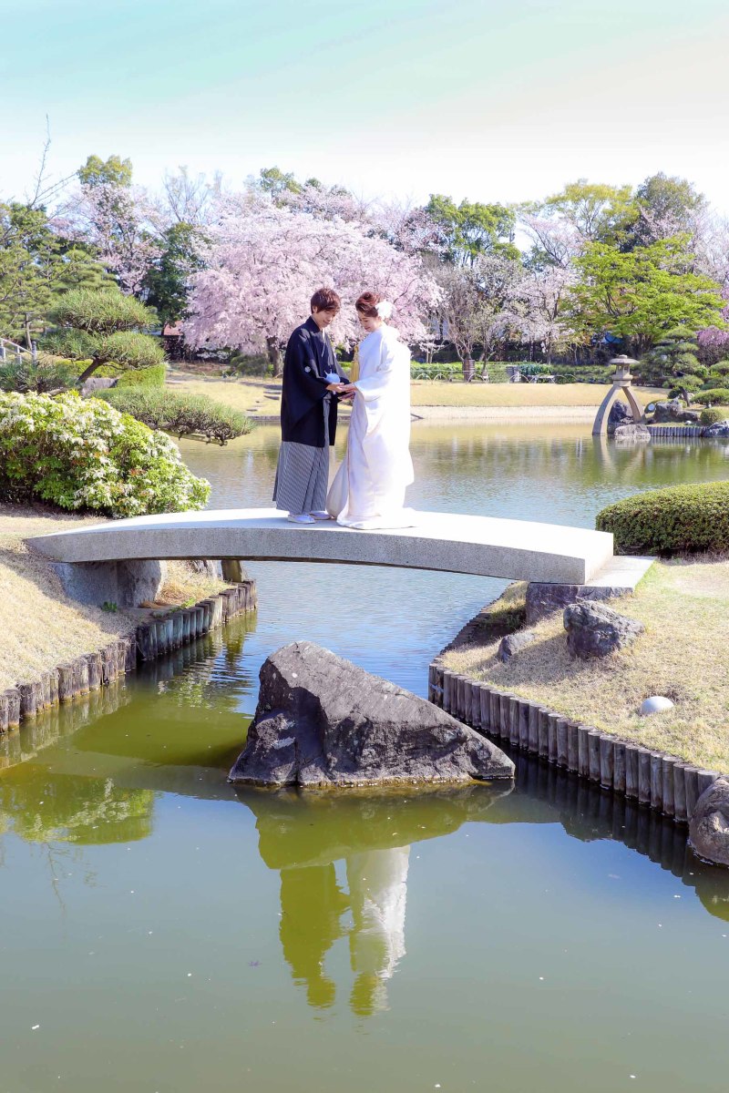 ドーンと広がる大きな池も花田苑の魅力です!