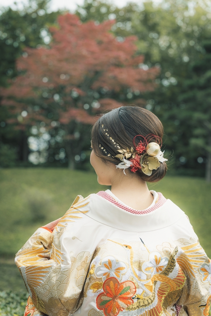 伝統と華やかさを強調する和装へアセット紹介