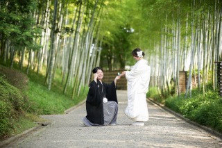 自然に包まれた日本庭園「花田苑」での和装前撮り